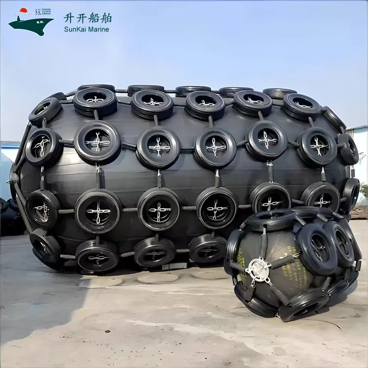 Prêt à expédier ! Un lot de défenses marines pour quais achevé chez Qingdao SunKai Marine Supplies Co., Ltd., prêt à être livré